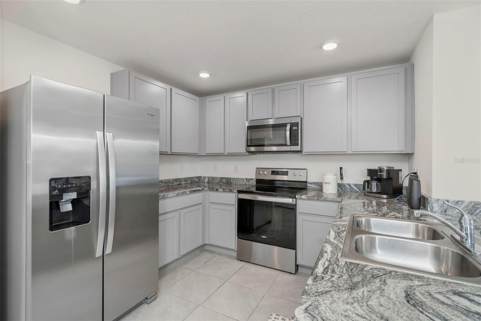 SUMMIT VIEW - Residential