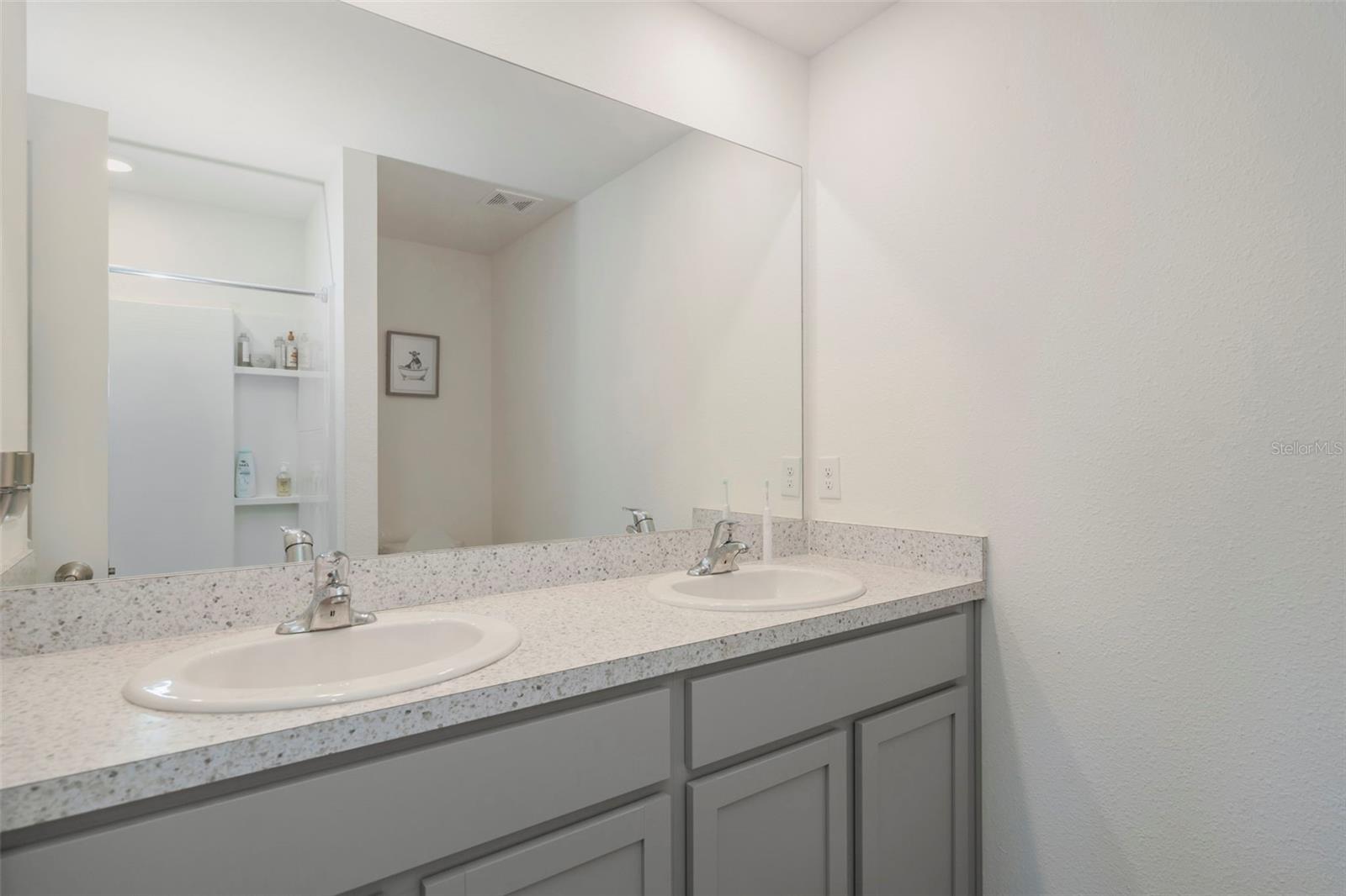 SUMMIT VIEW - Residential