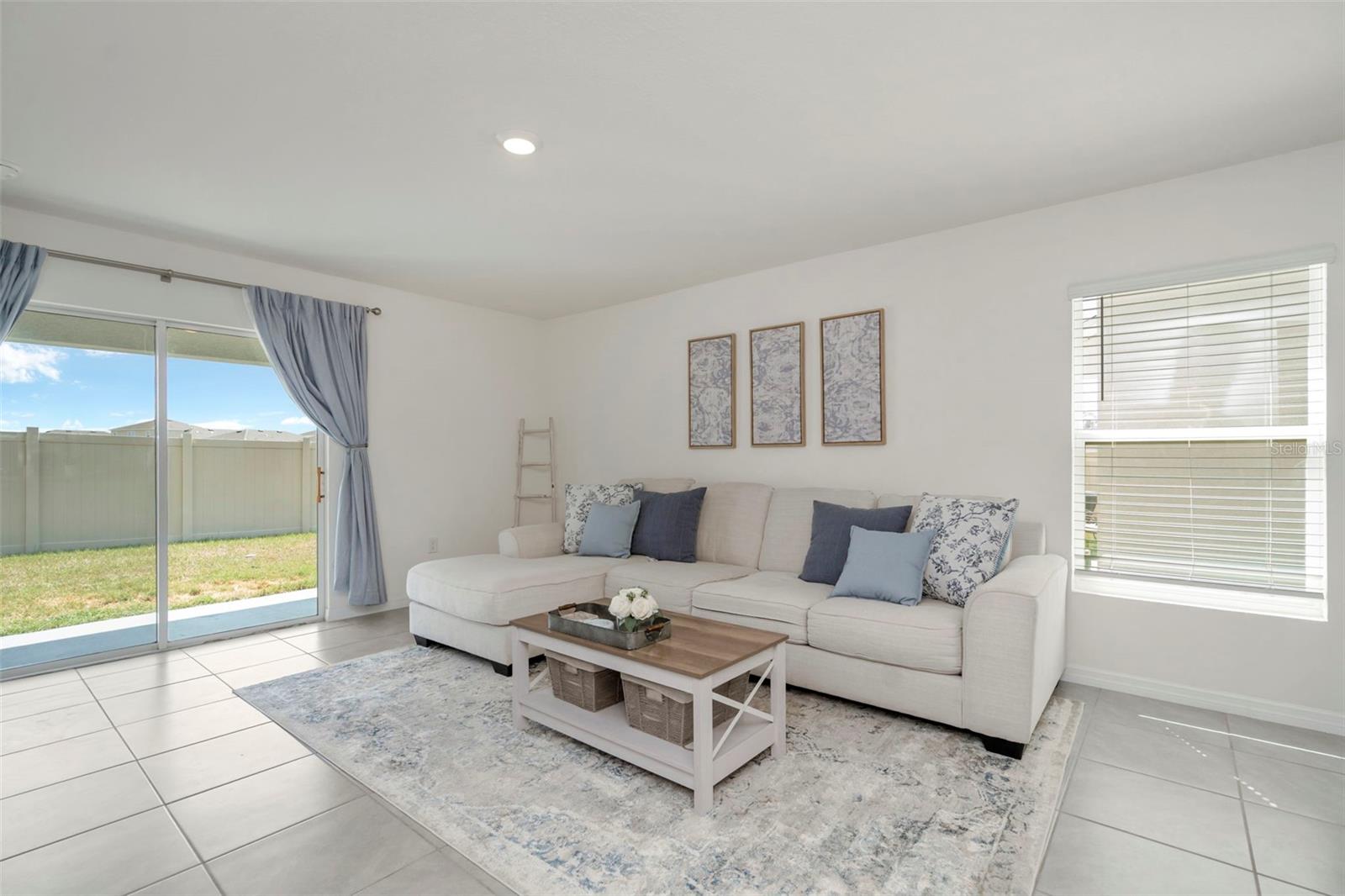 SUMMIT VIEW - Residential