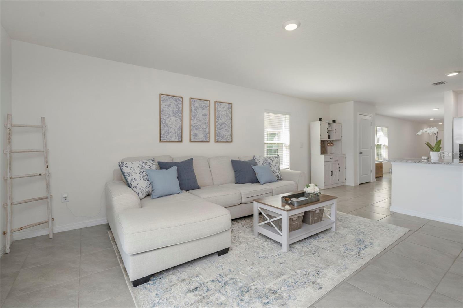 SUMMIT VIEW - Residential