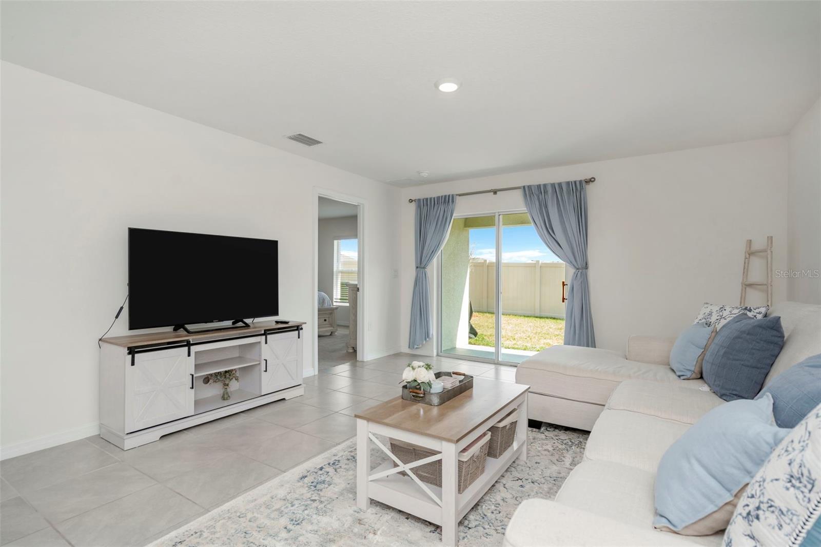 SUMMIT VIEW - Residential