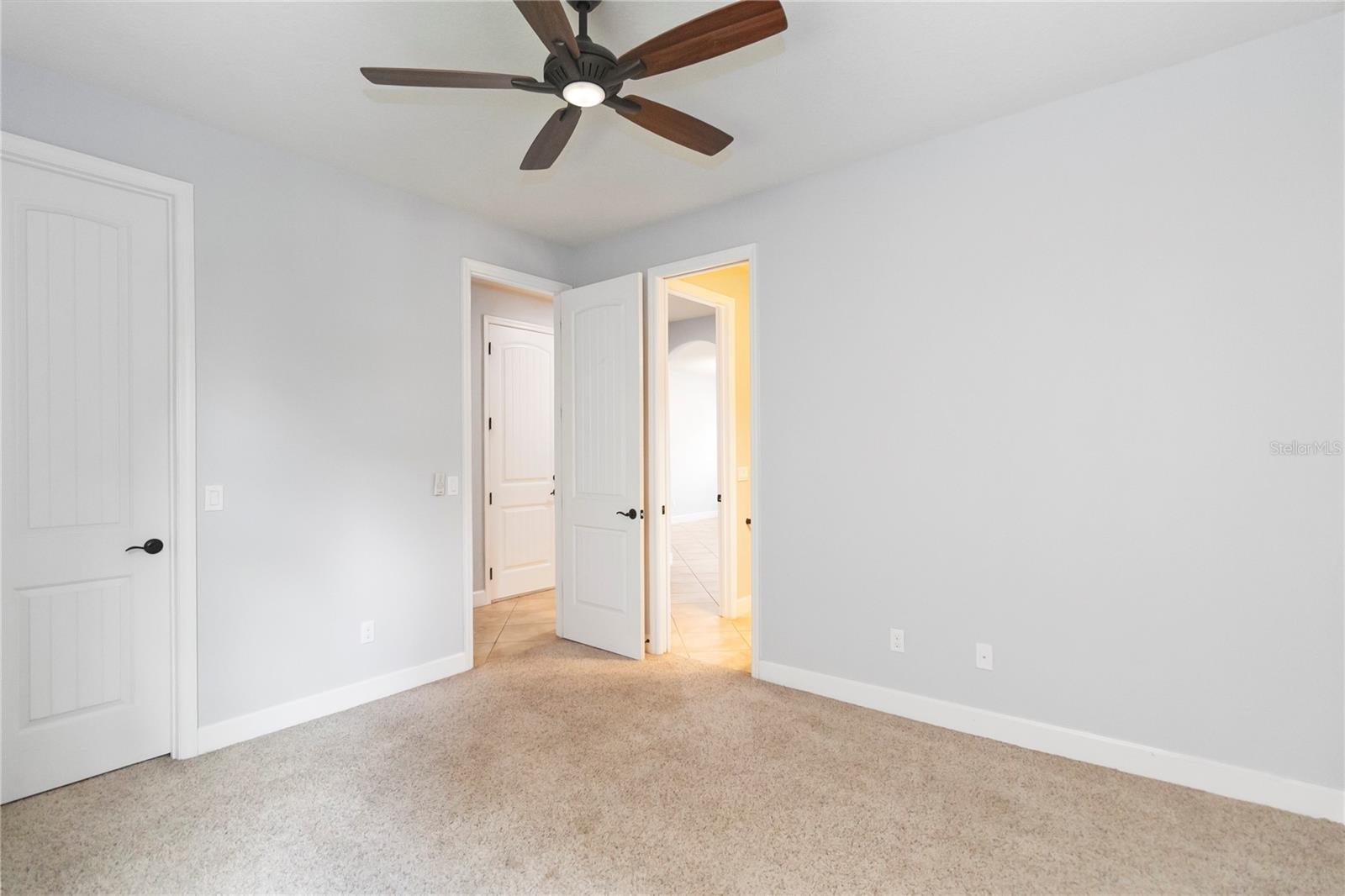 VILLAGEWALK/LK NONAE - Residential Lease