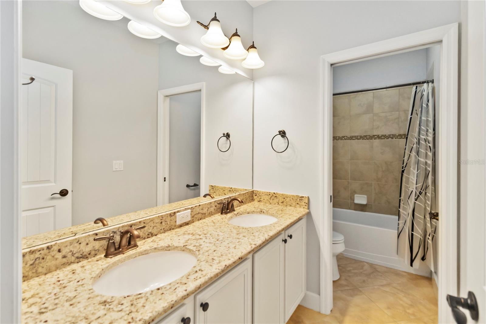 VILLAGEWALK/LK NONAE - Residential Lease