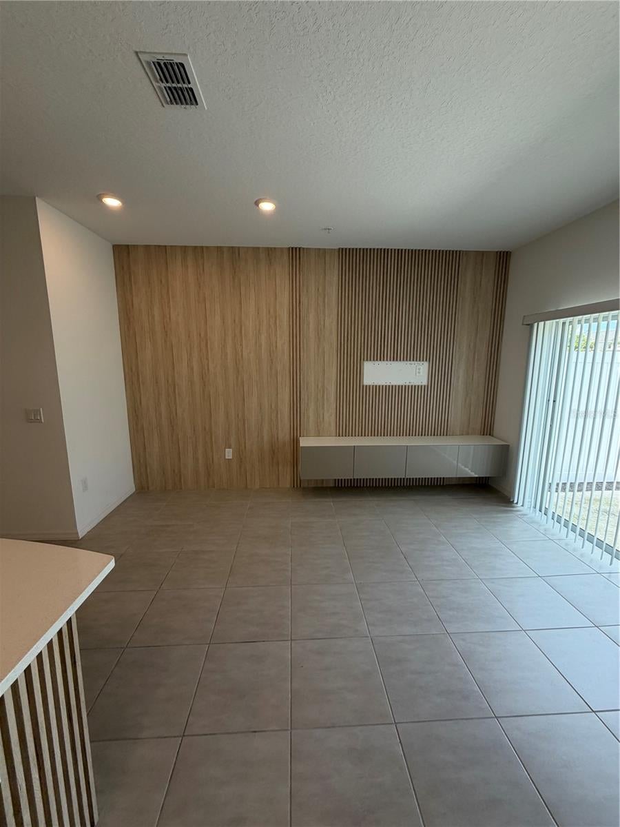 4870 SPANGLE DRIVE