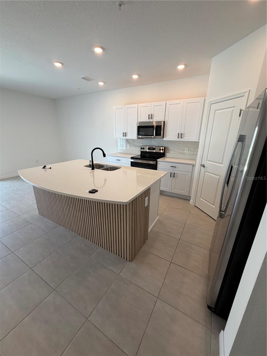 4870 SPANGLE DRIVE