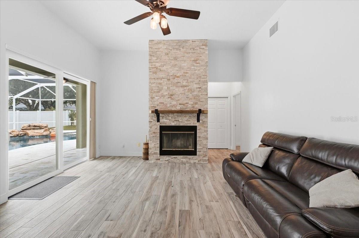 BLOOMINGDALE SEC CC PH - Residential