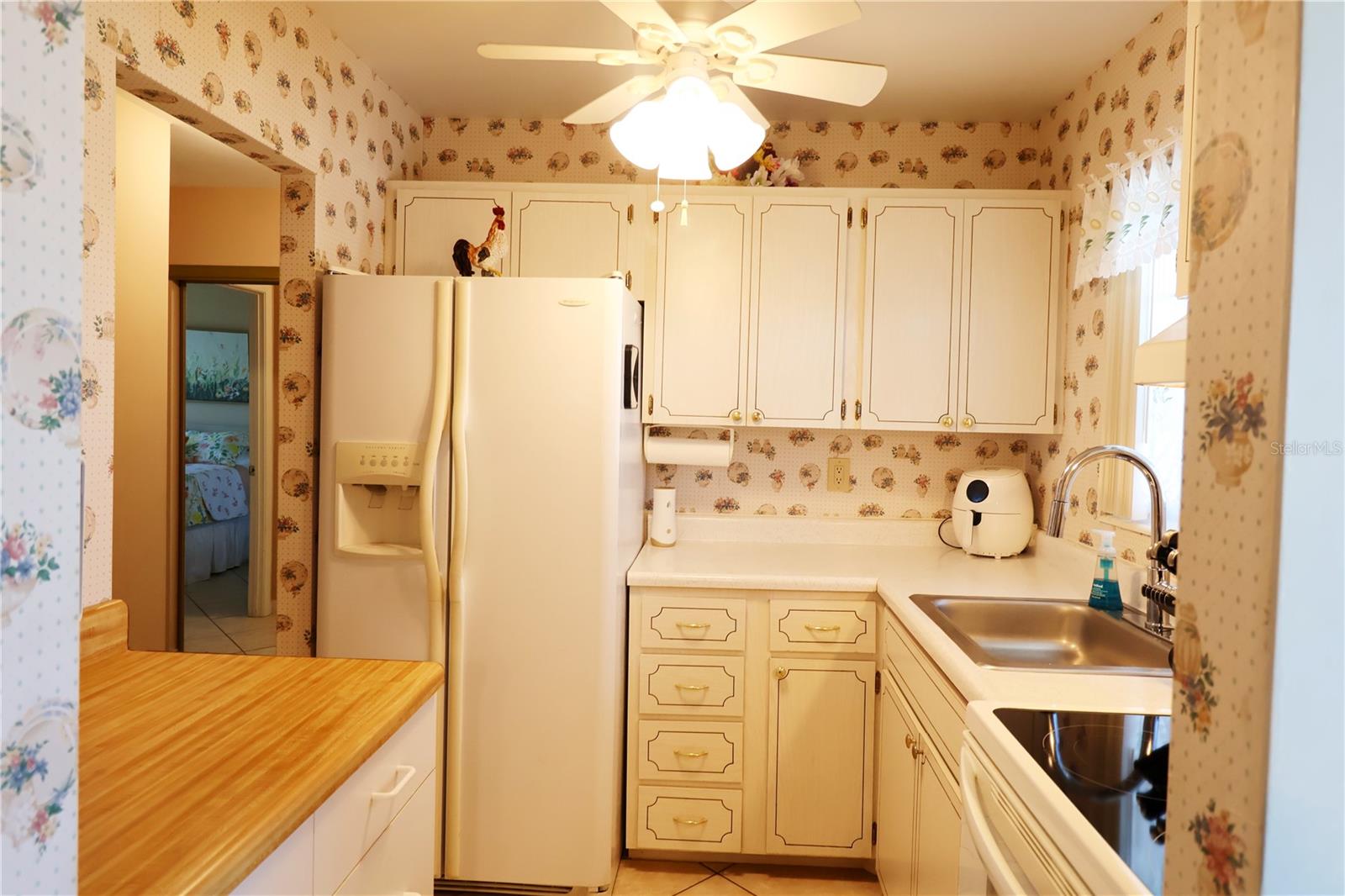 SECOND BAYSHORE CONDOMINIUM - Residential