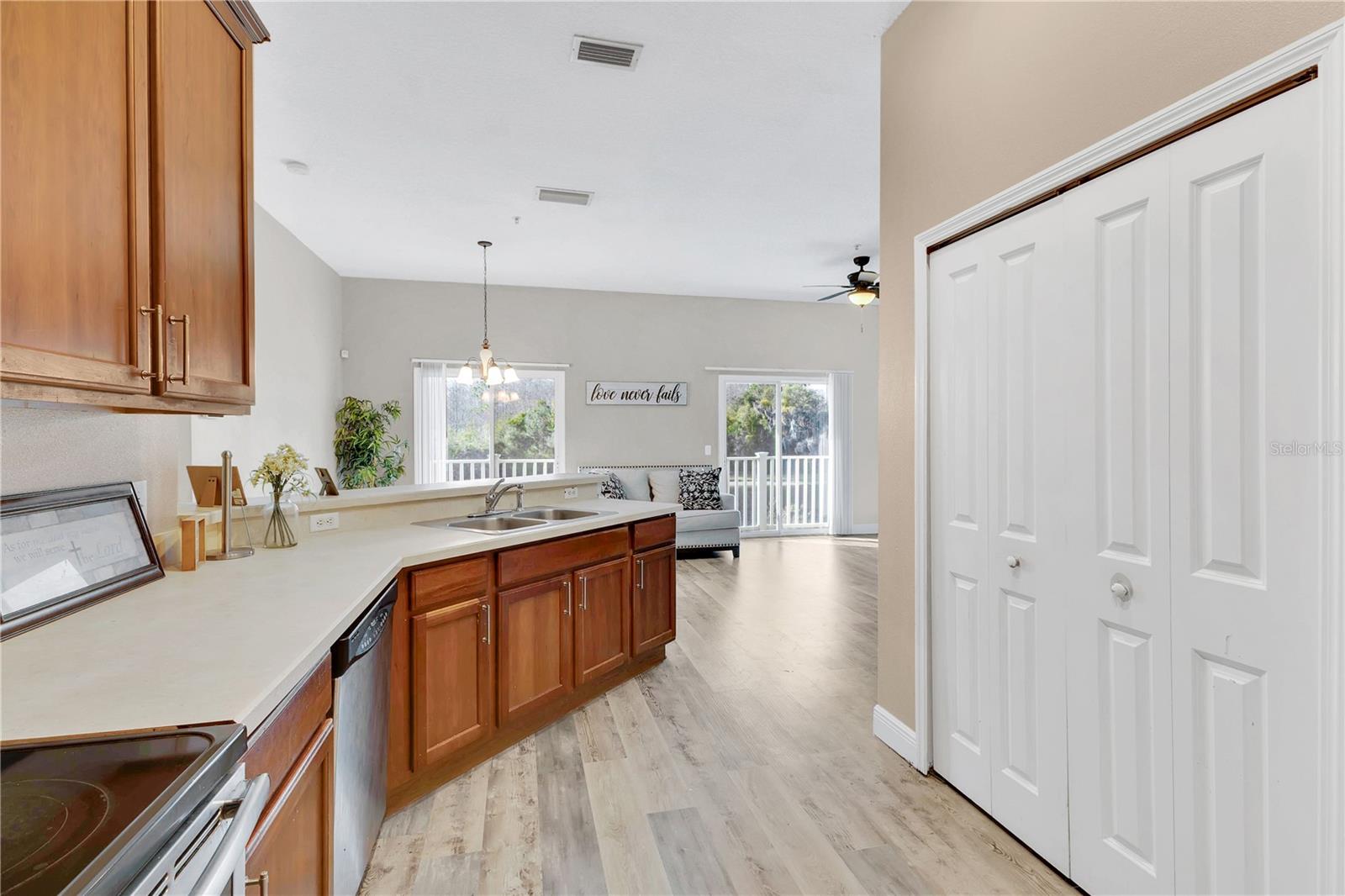 VILLAS/EAST PARK - Residential