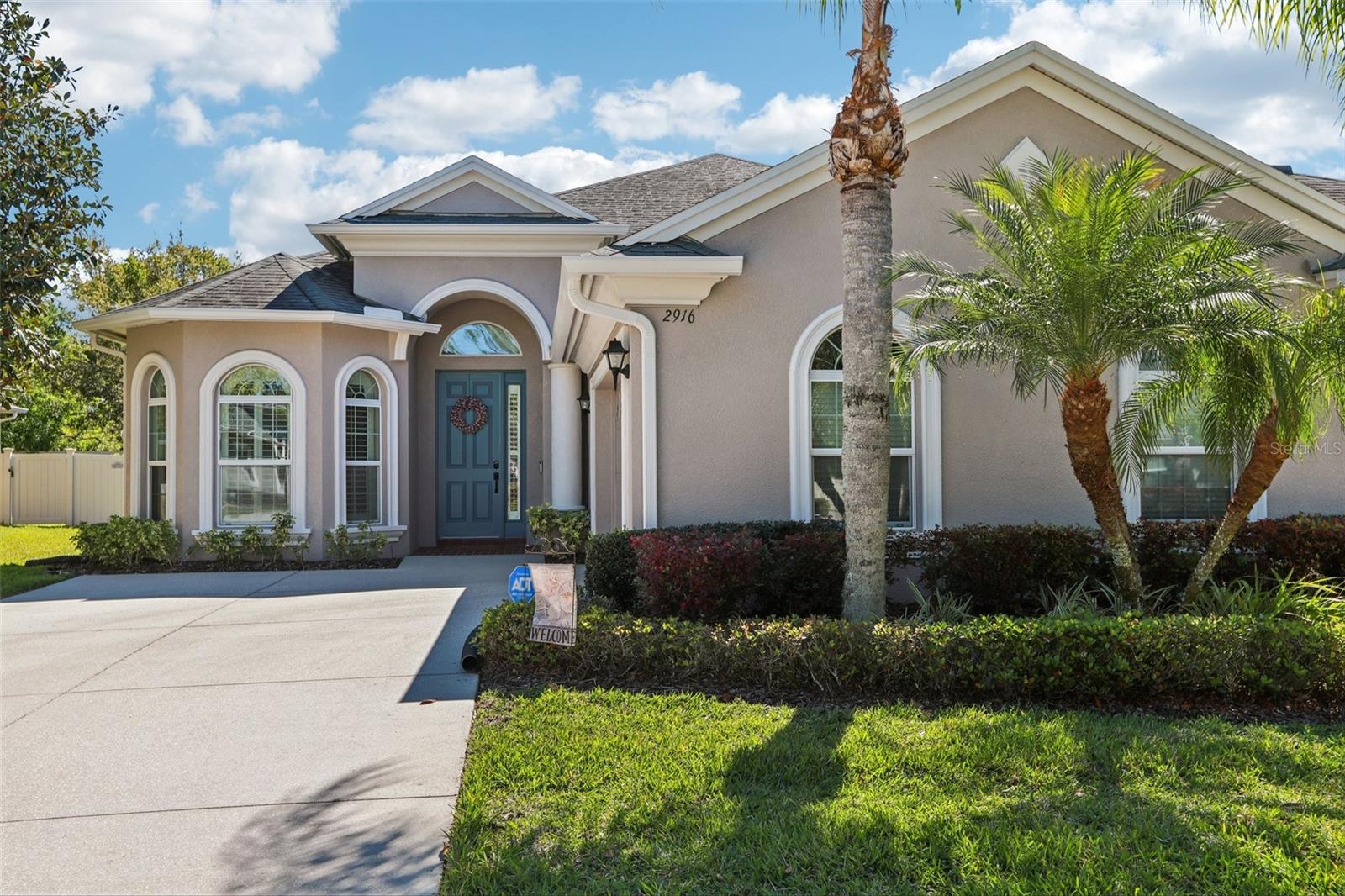 2916 DEVONOAK BOULEVARD