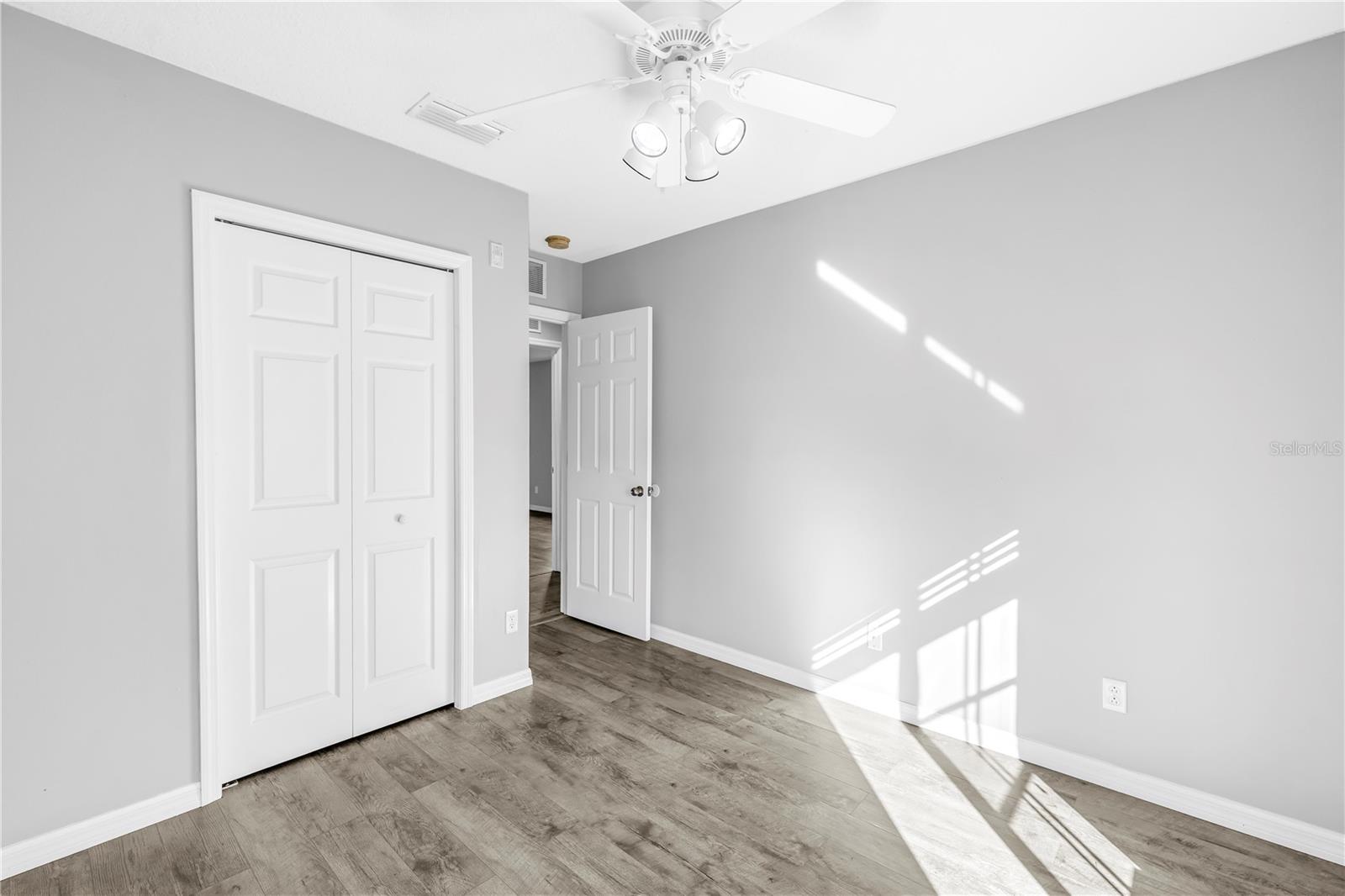 LAKESIDE VILLAGE TOWNHOME - Residential