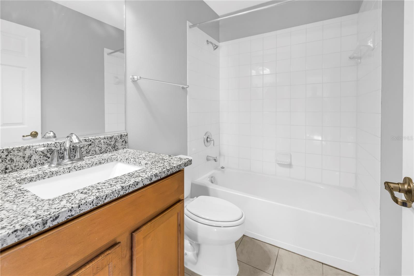 LAKESIDE VILLAGE TOWNHOME - Residential