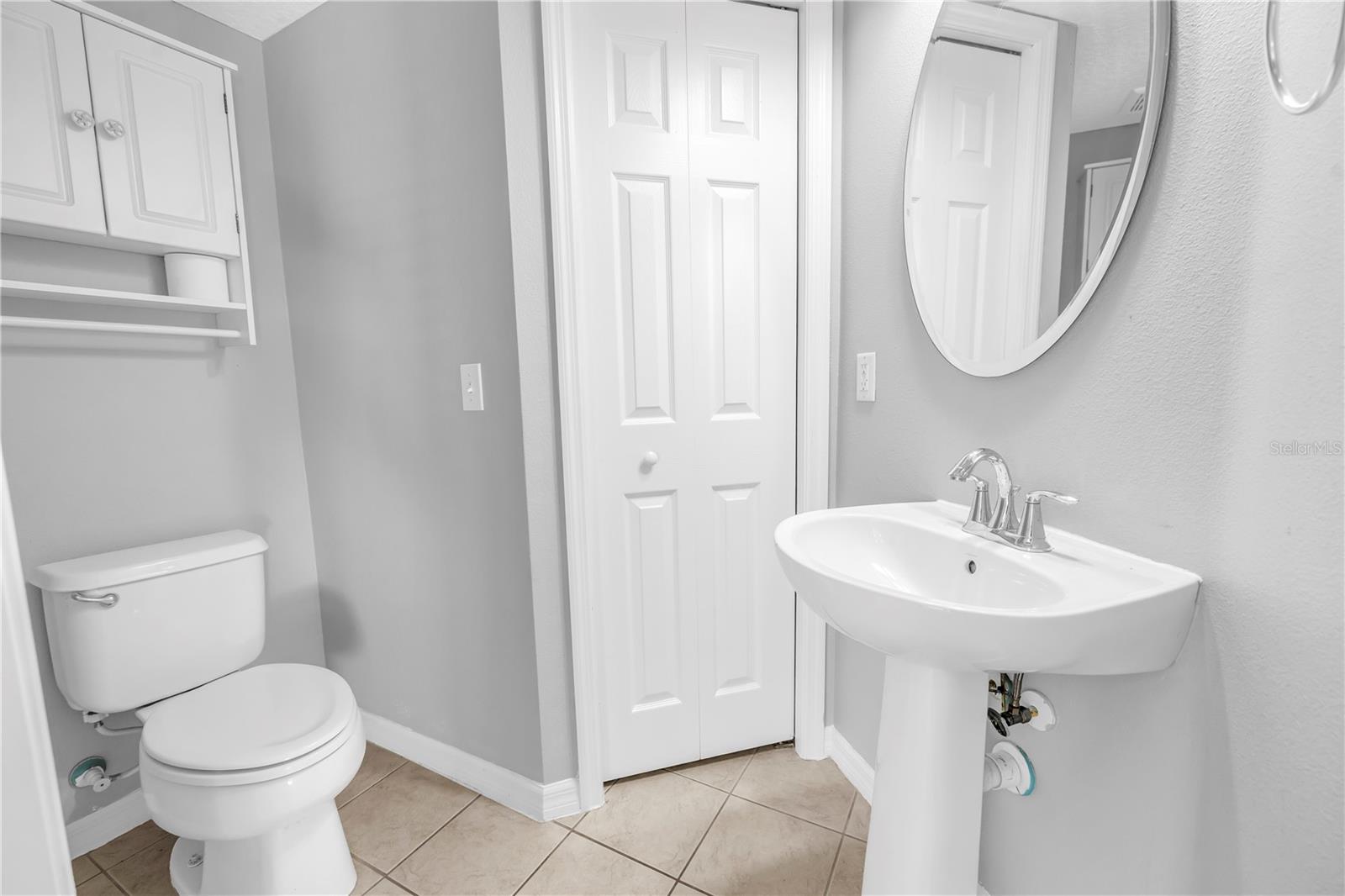 LAKESIDE VILLAGE TOWNHOME - Residential