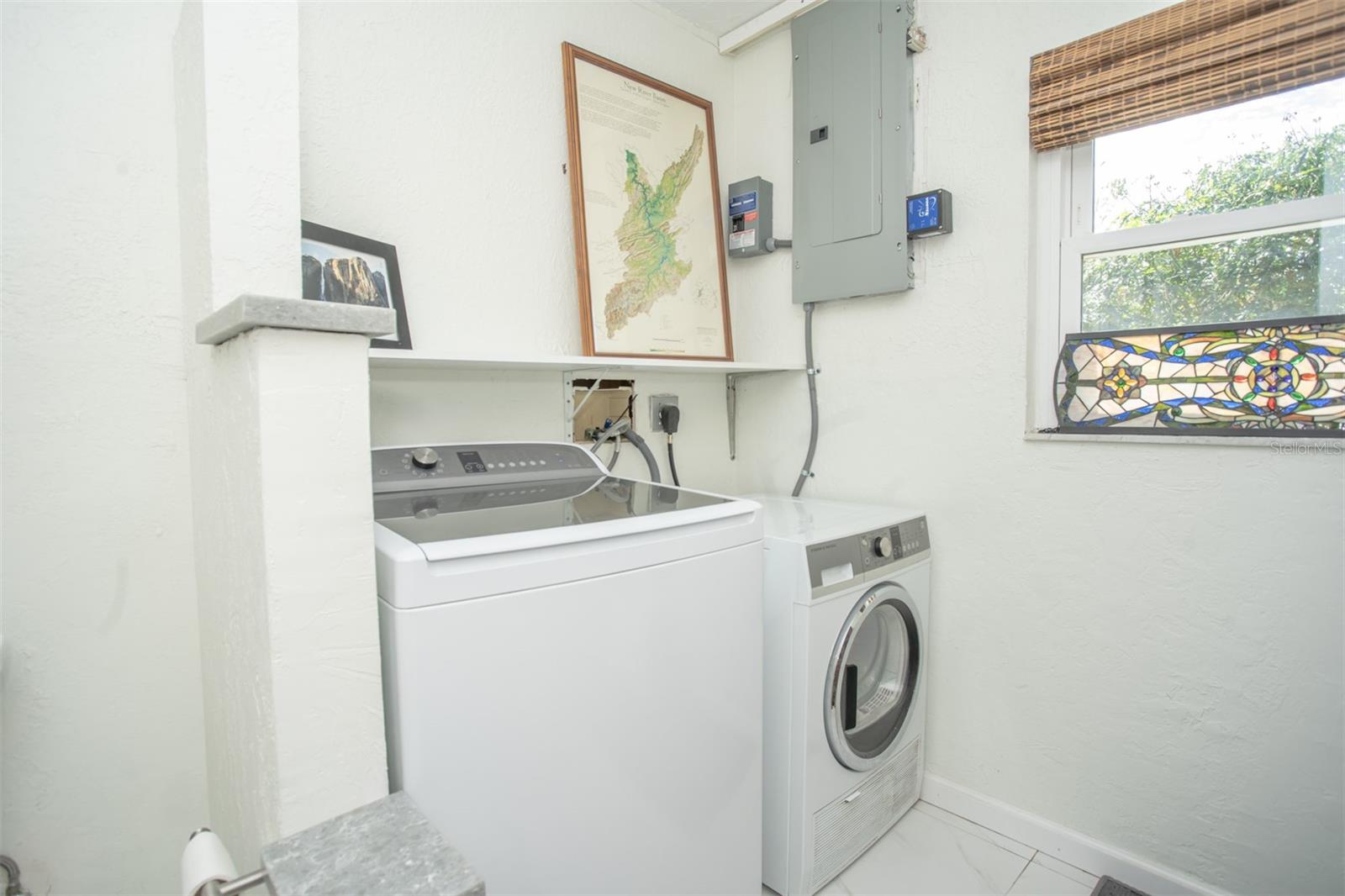 SOUTH VENICE - Residential