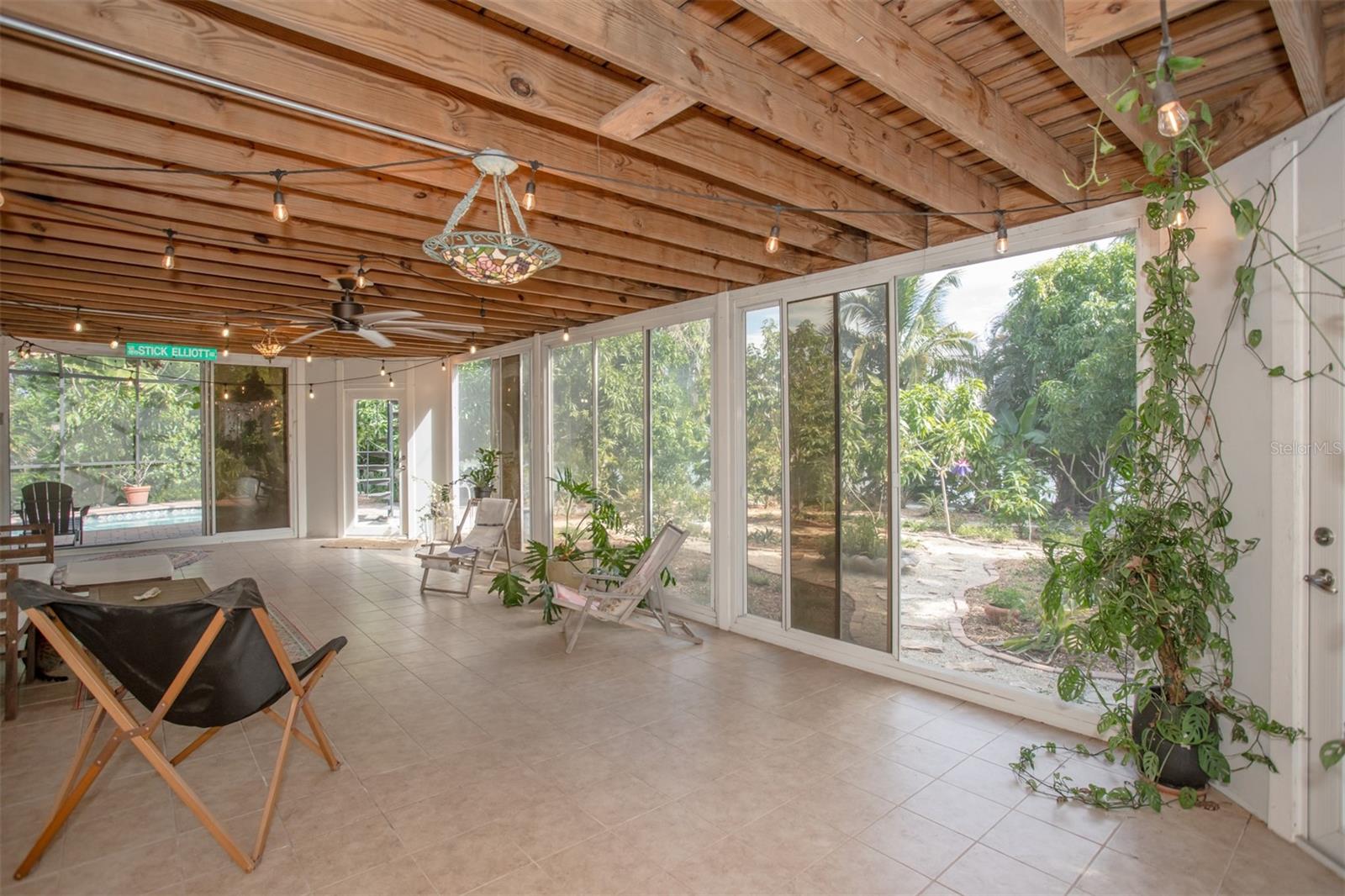 SOUTH VENICE - Residential