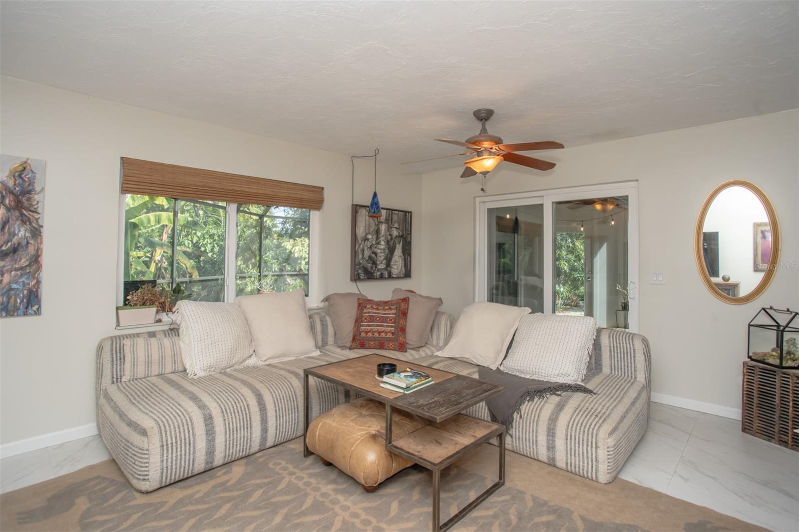 SOUTH VENICE - Residential