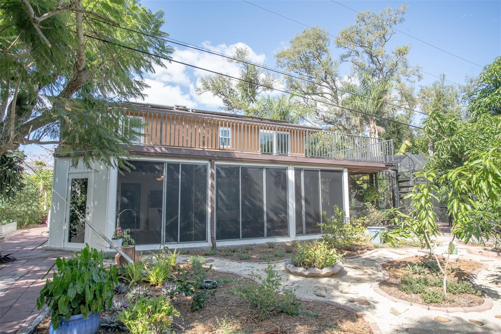 SOUTH VENICE - Residential