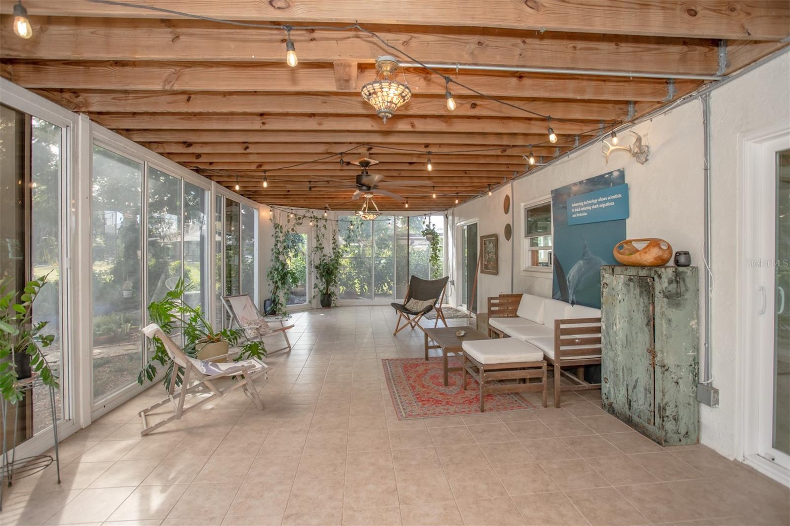 SOUTH VENICE - Residential