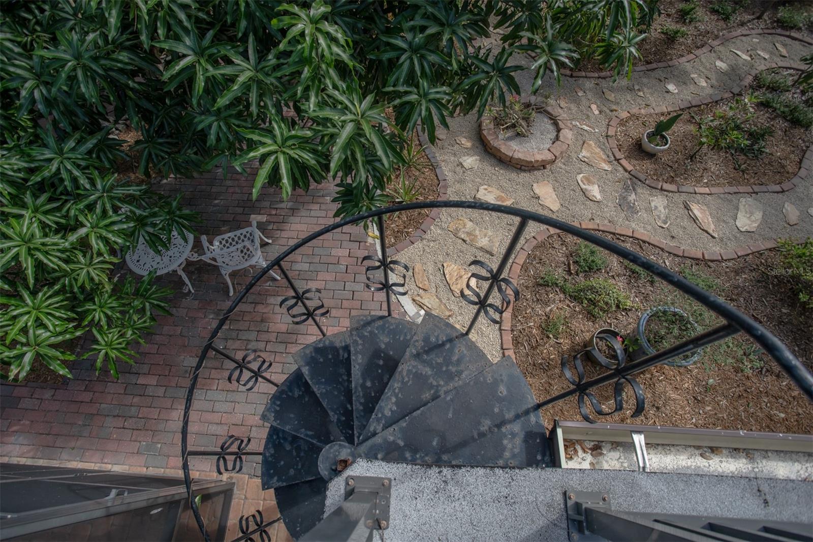 SOUTH VENICE - Residential