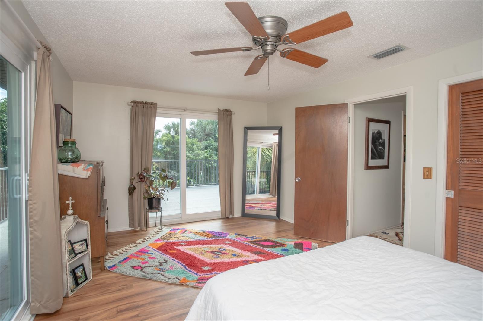 SOUTH VENICE - Residential