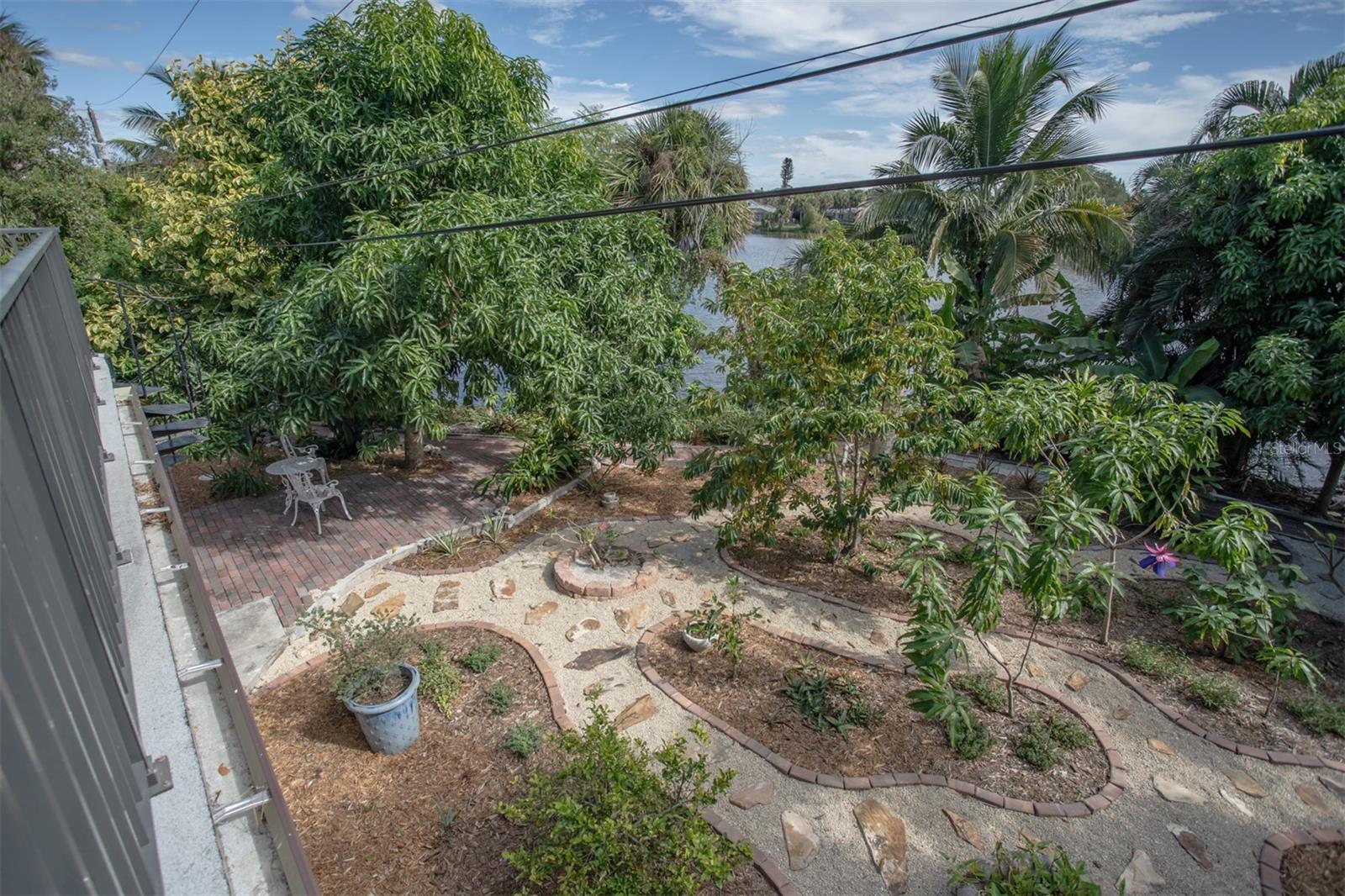 SOUTH VENICE - Residential