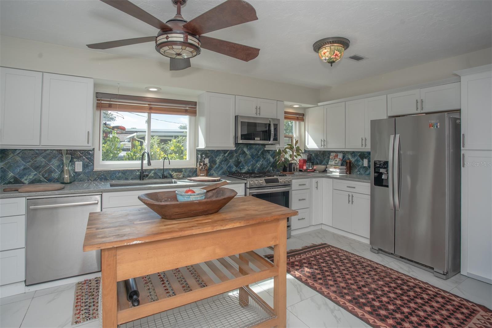 SOUTH VENICE - Residential