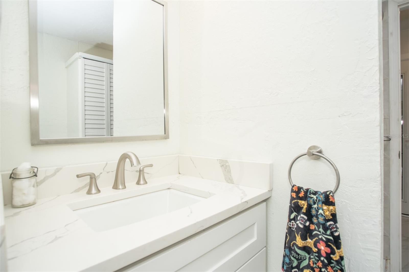 SOUTH VENICE - Residential