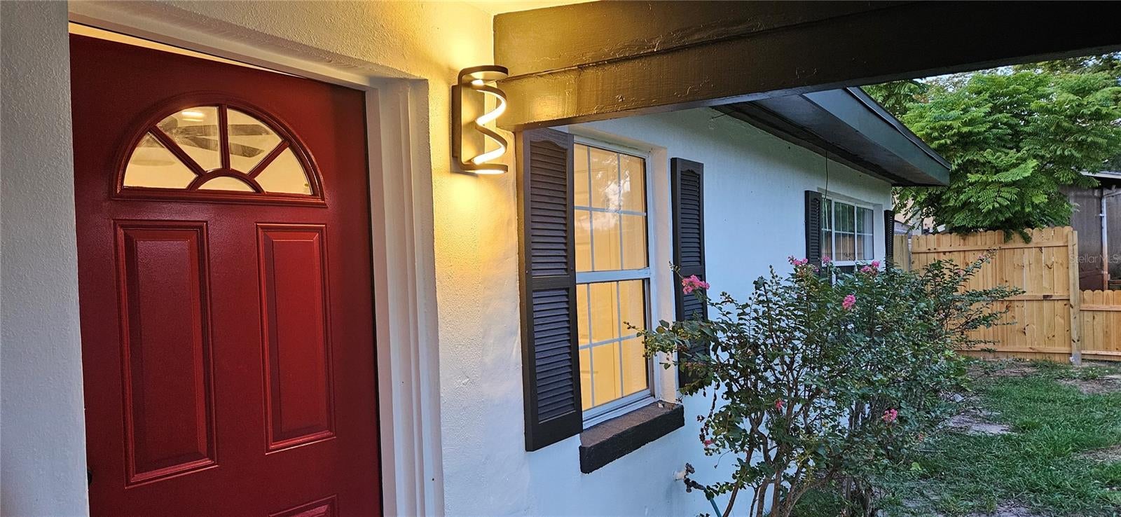 1304 HILLCREST DRIVE