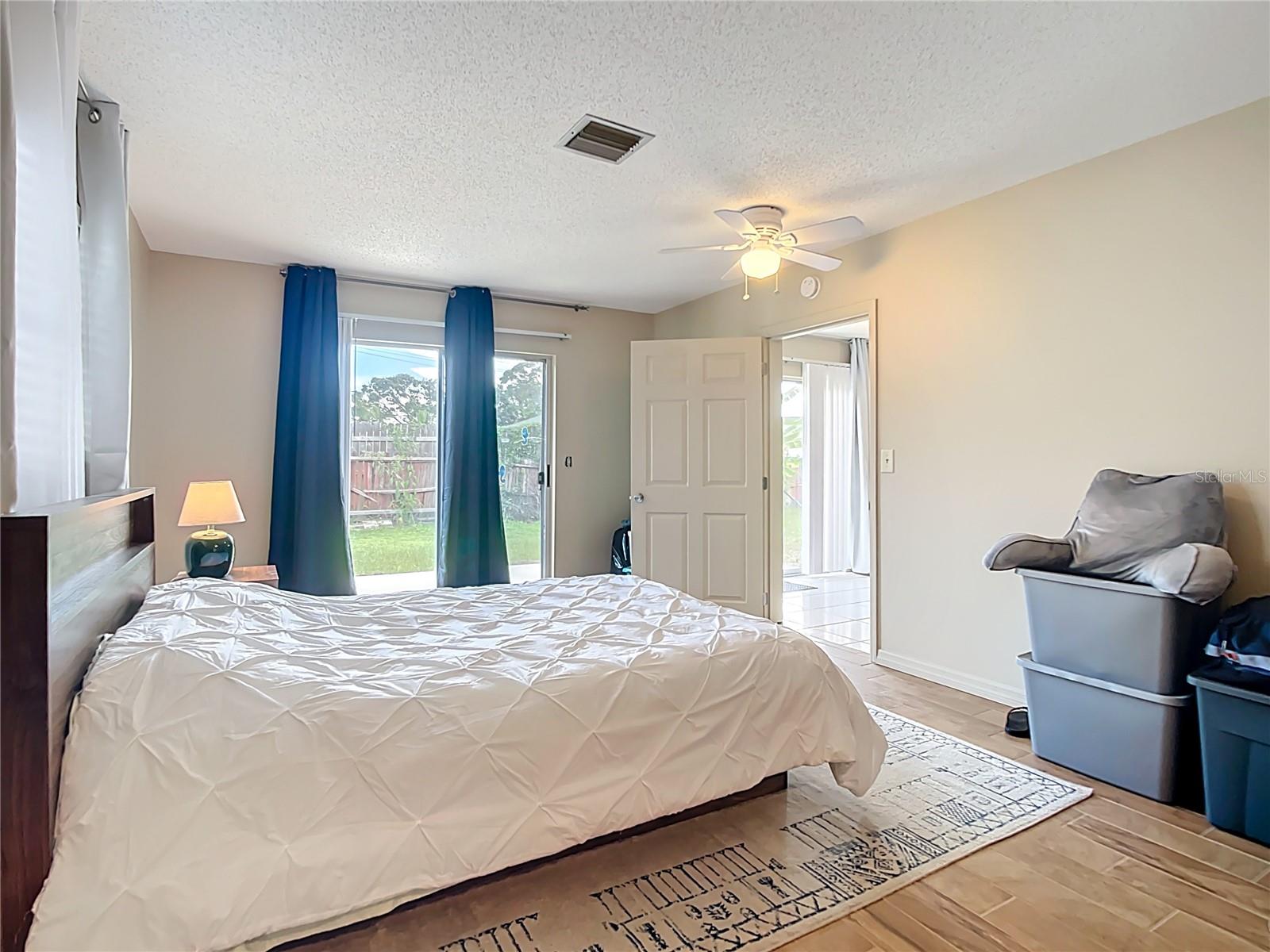 SOUTH VENICE - Residential