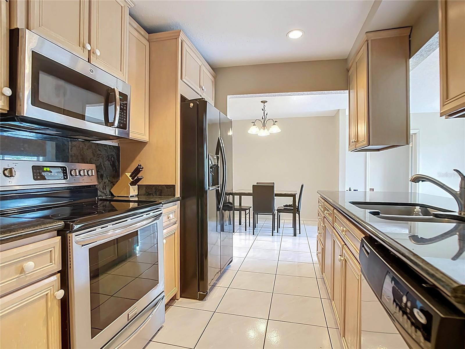 SOUTH VENICE - Residential