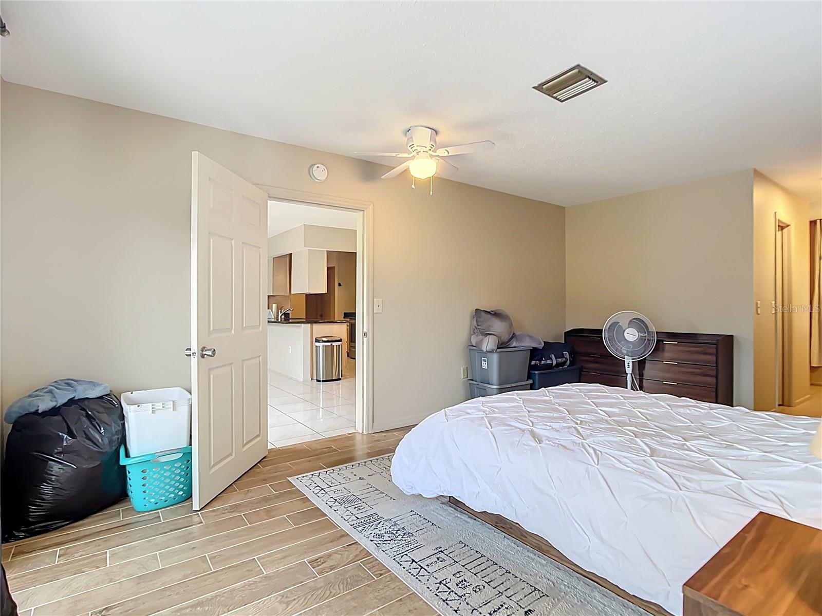 SOUTH VENICE - Residential