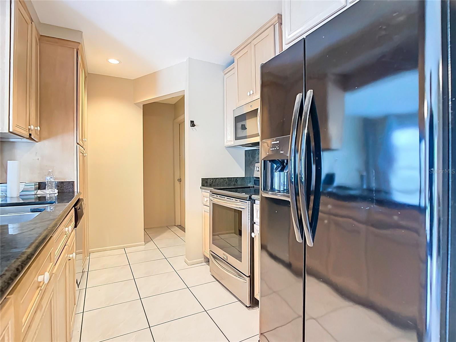 SOUTH VENICE - Residential