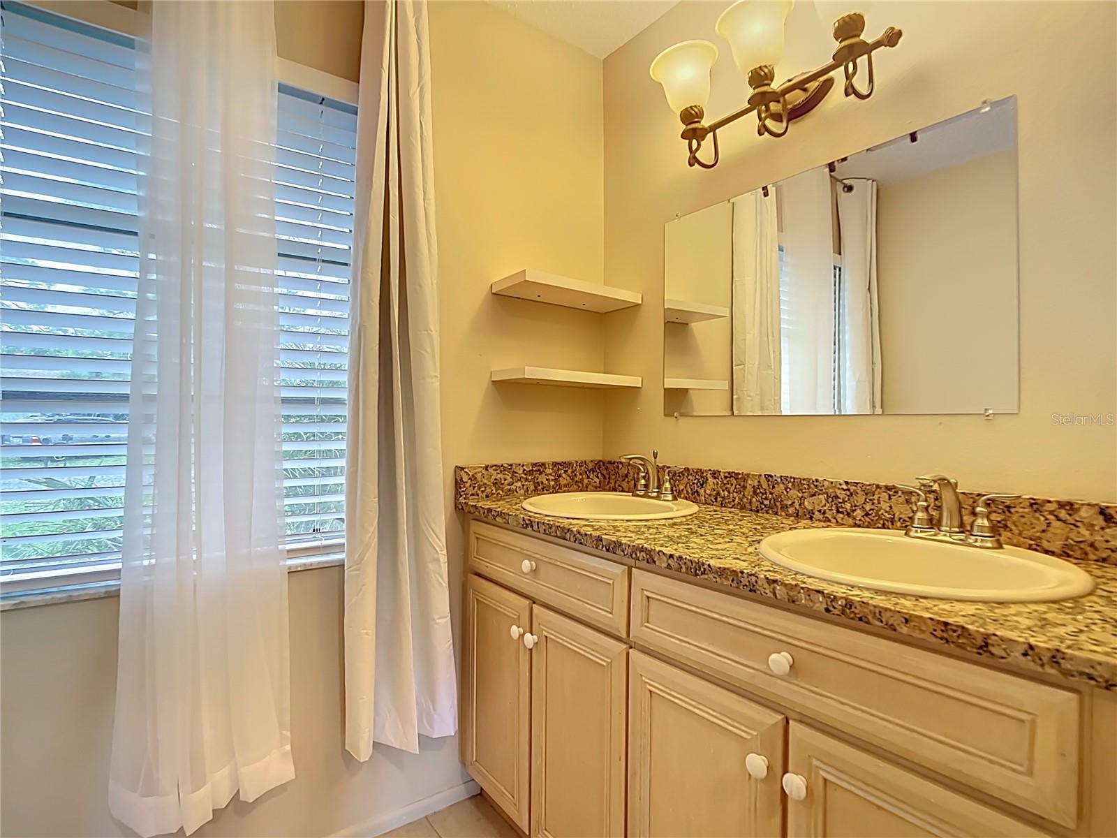 SOUTH VENICE - Residential