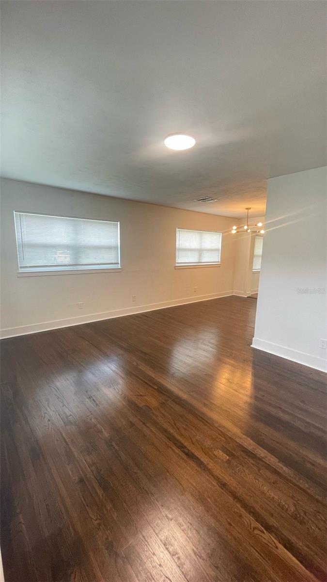 331 N DOLLINS AVENUE