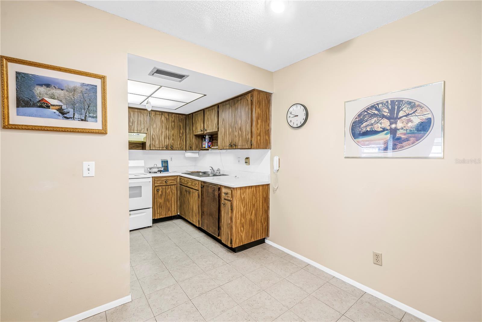HIGHLAND LAKES CONDO - Residential