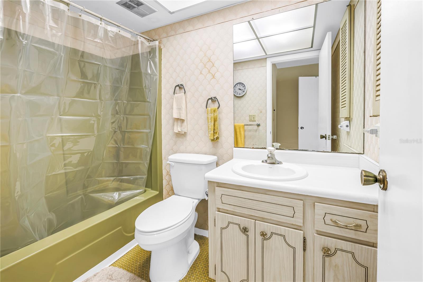 HIGHLAND LAKES CONDO - Residential