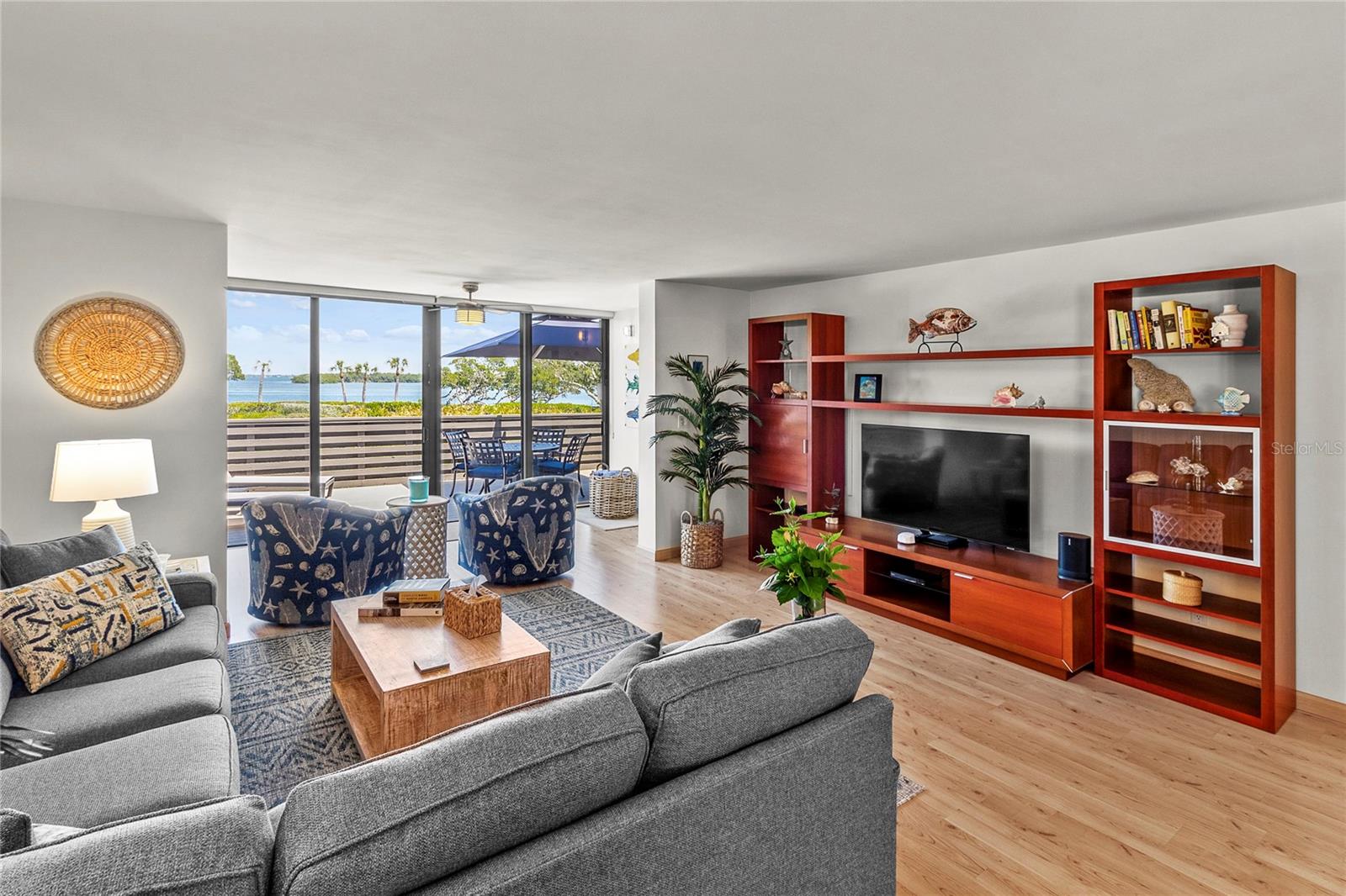 BAYPORT BCH & TEN PH E - Residential Lease