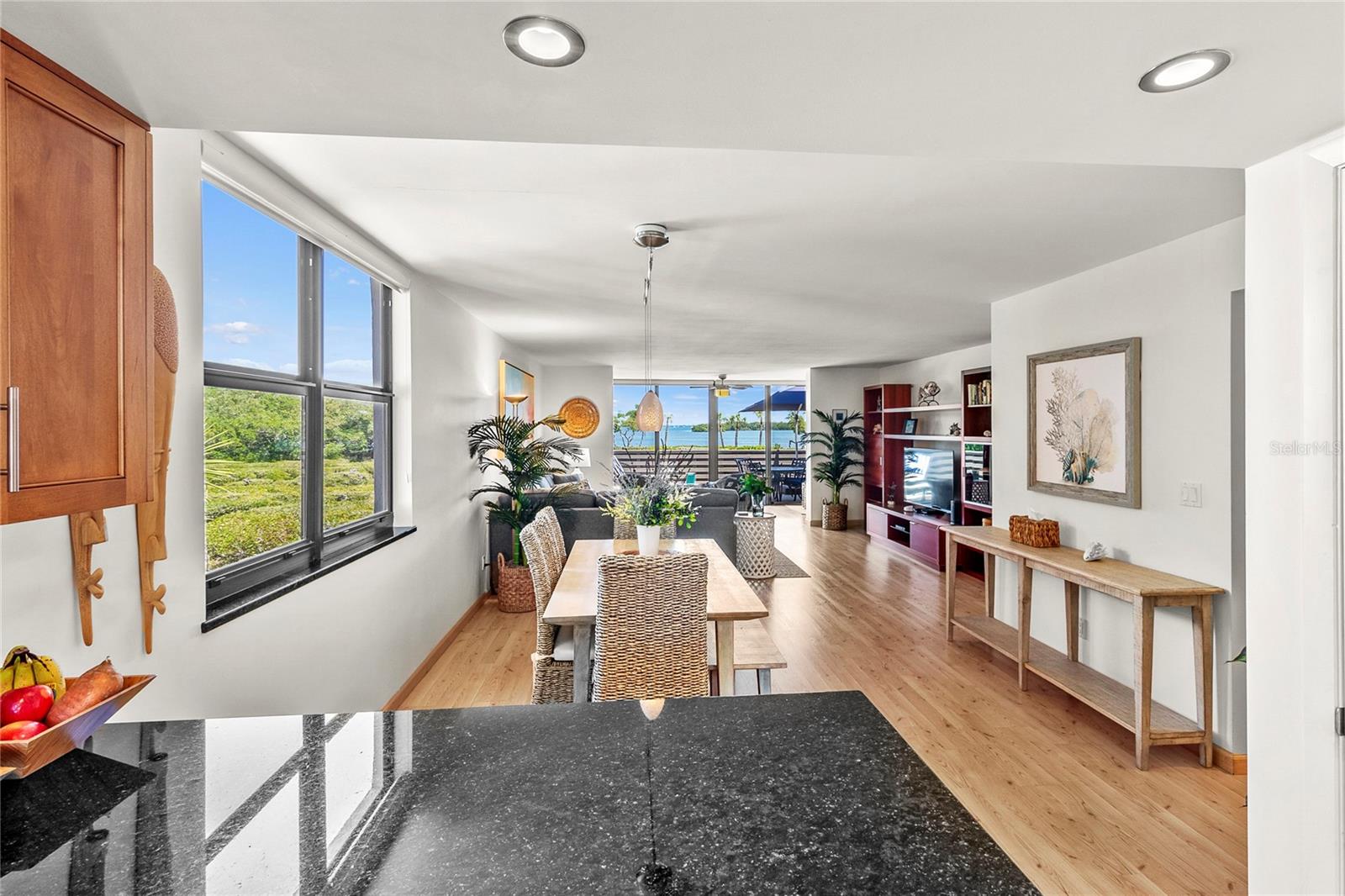 BAYPORT BCH & TEN PH E - Residential Lease