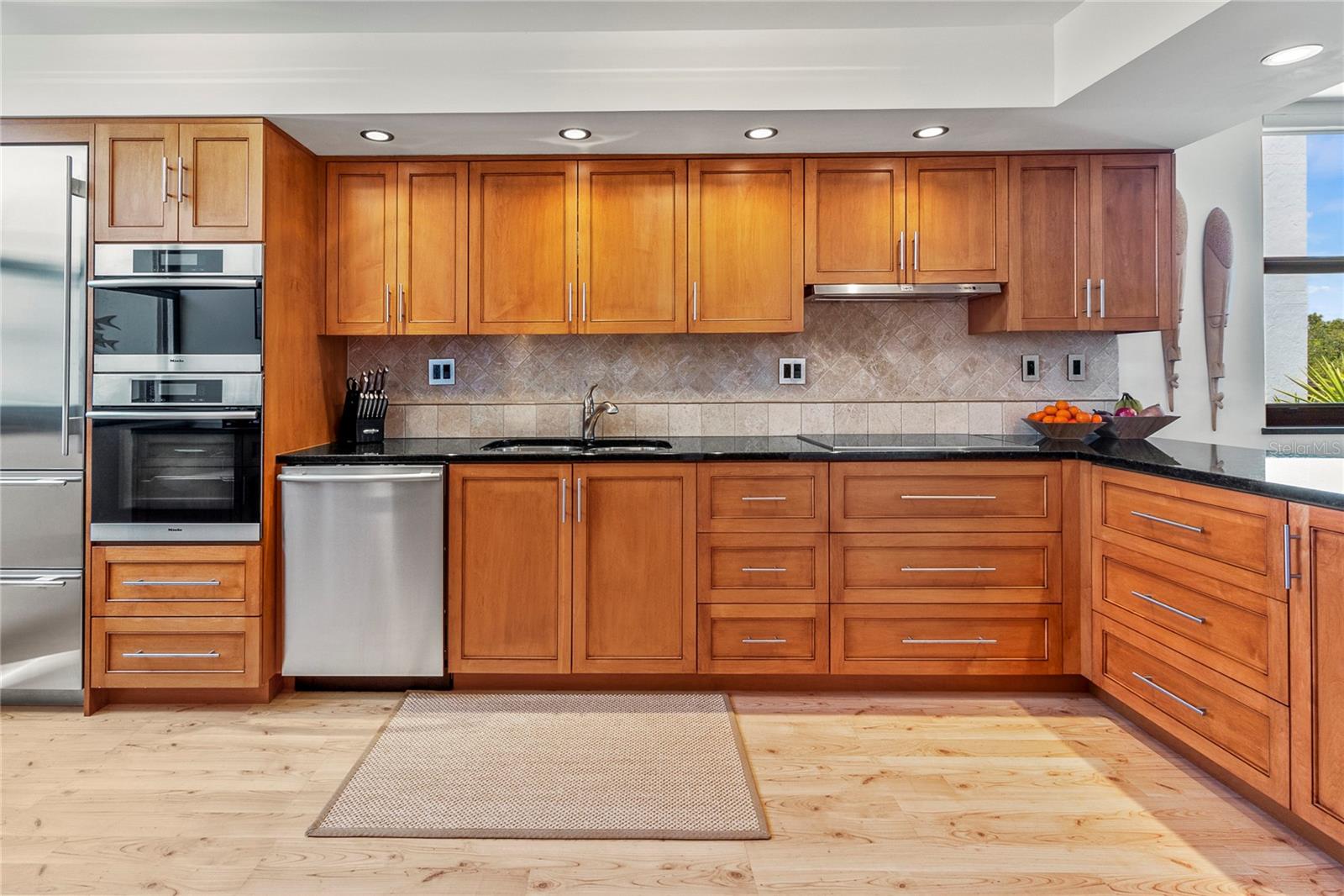 BAYPORT BCH & TEN PH E - Residential Lease