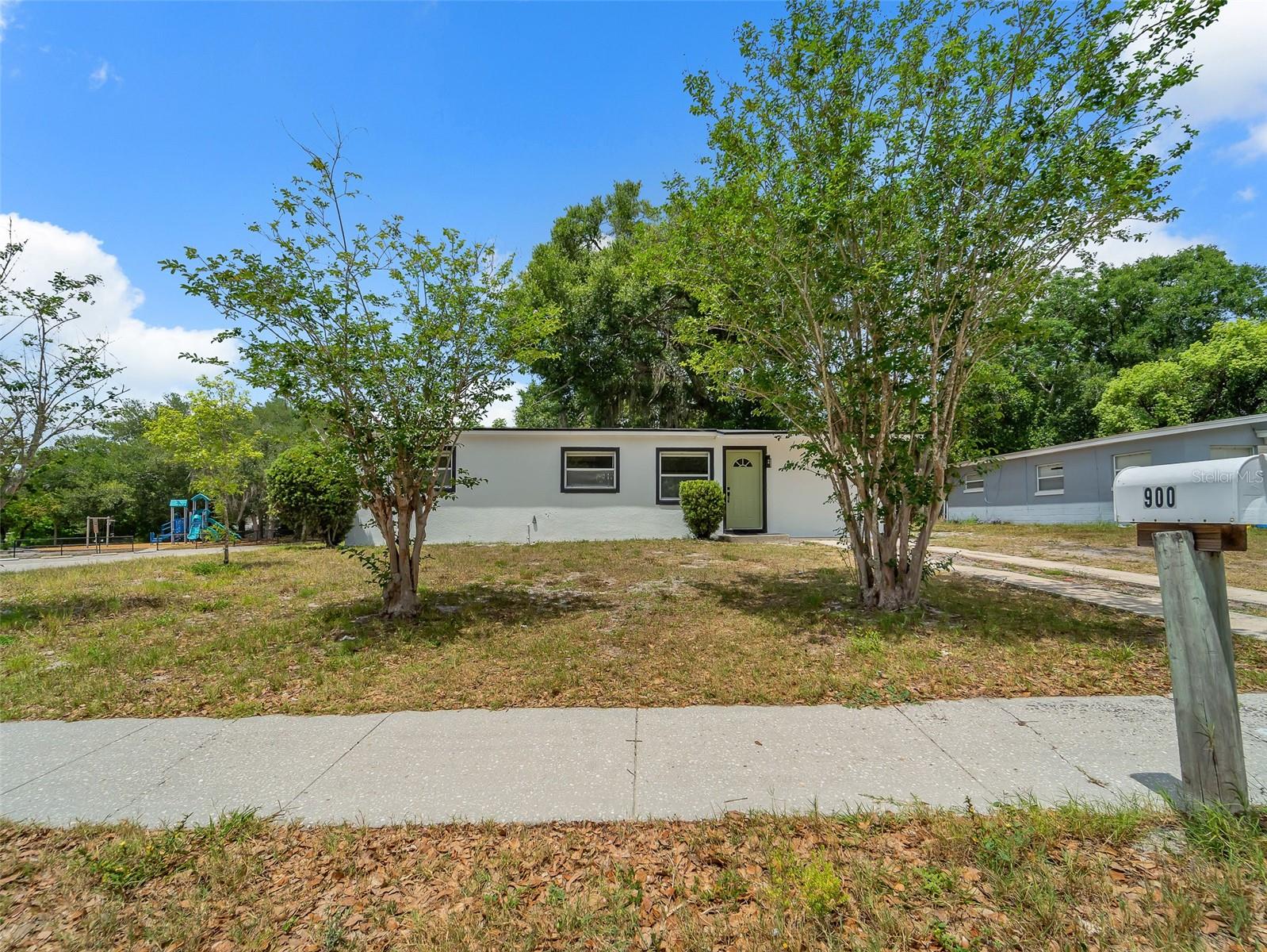 PEACH LAKE MANOR - Residential