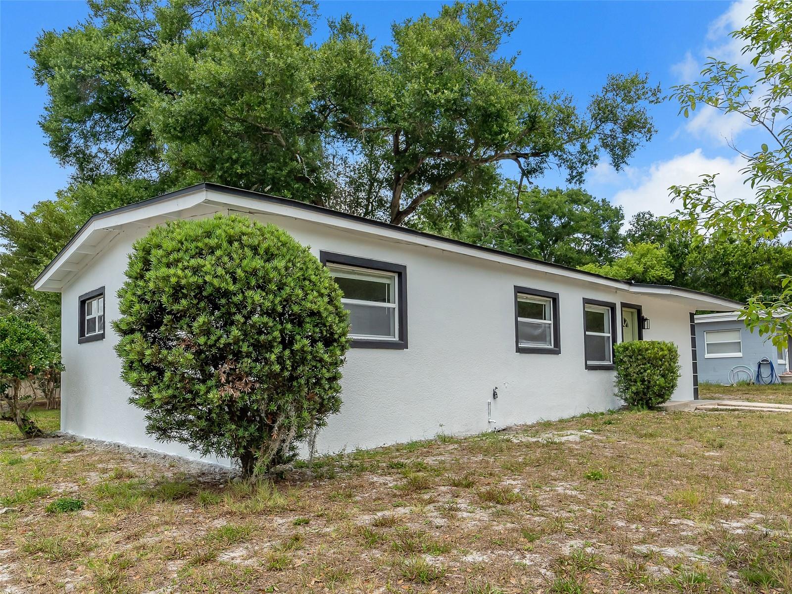 PEACH LAKE MANOR - Residential