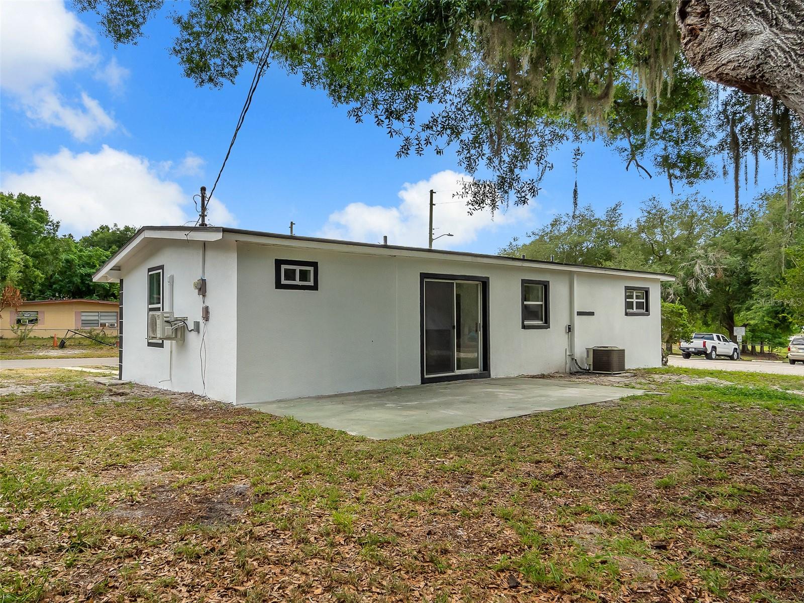 PEACH LAKE MANOR - Residential