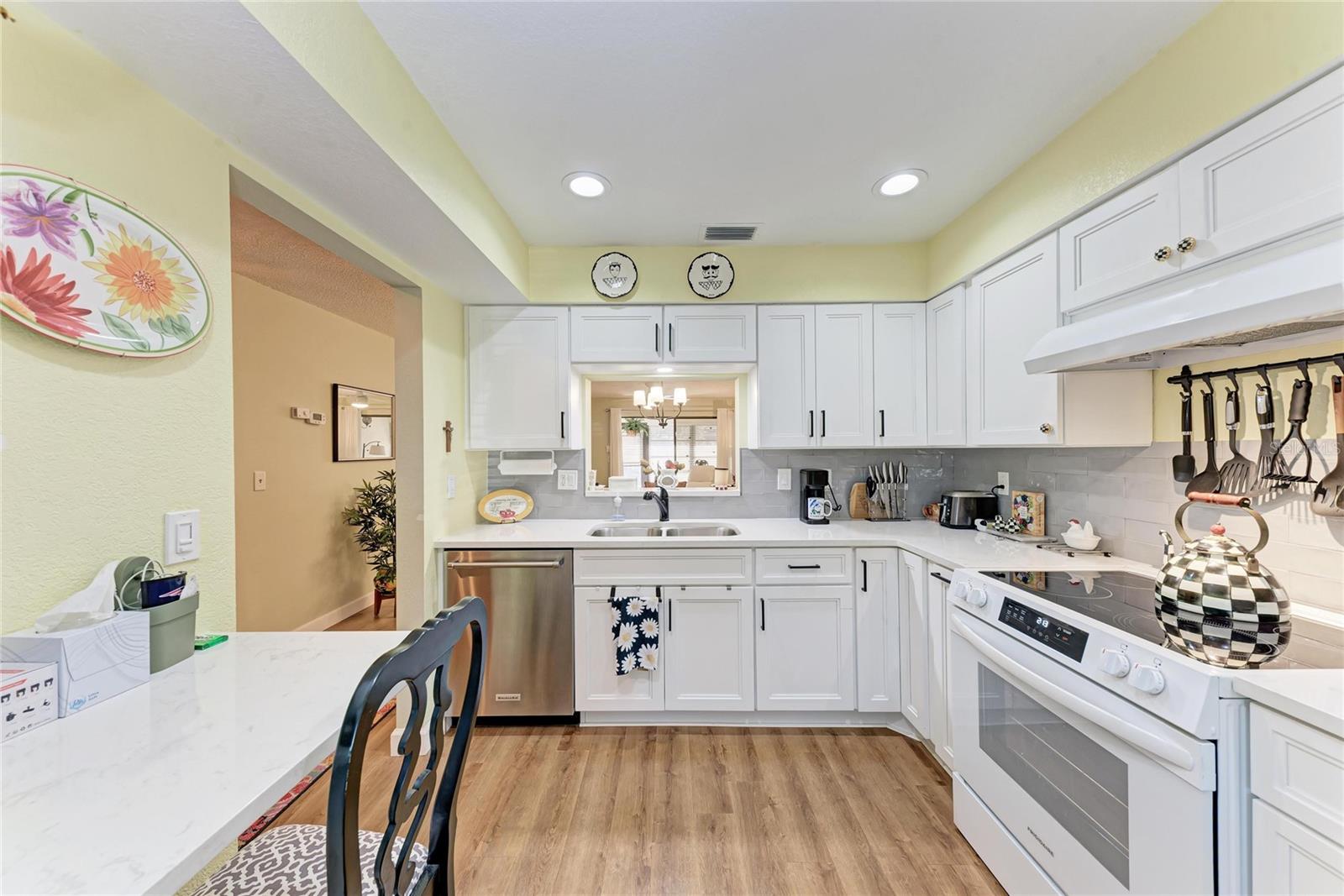 BAYSHORE VILLAGE I - Residential