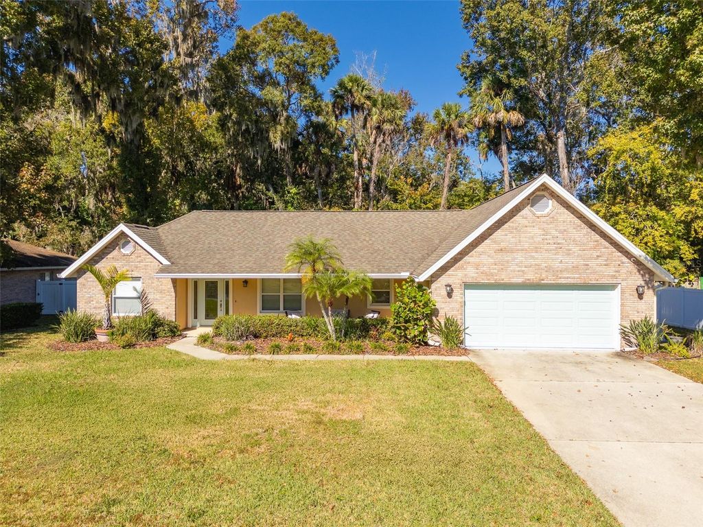 Photo of 543 Sandy Oaks Boulevard, Ormond Beach, FL 32174 (MLS # V4945950)