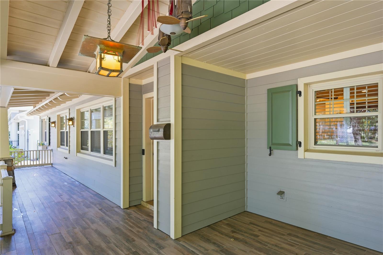 MORELAND HILLS - Residential