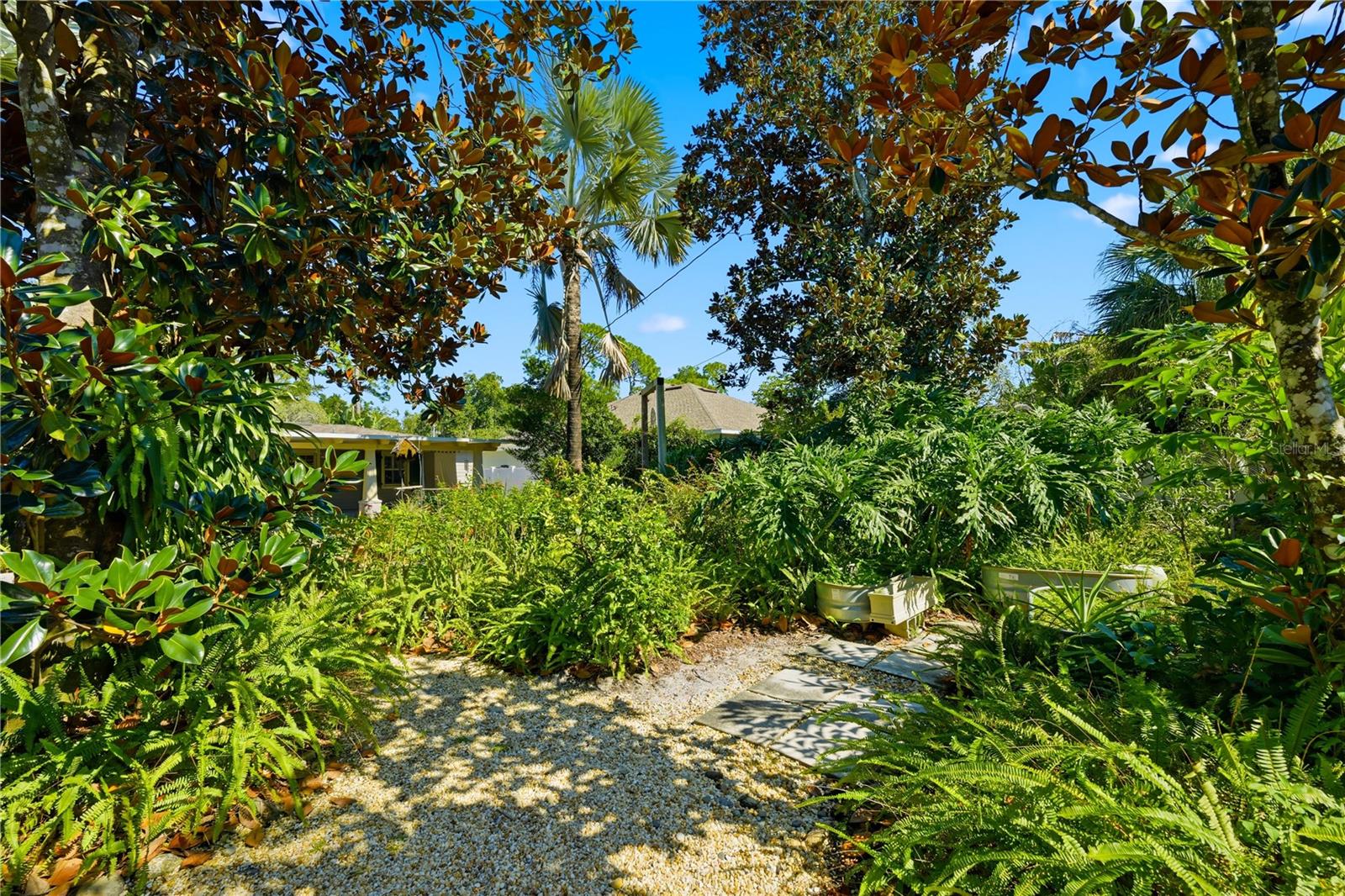 MORELAND HILLS - Residential