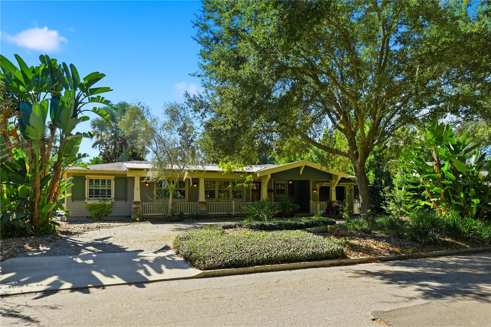 MORELAND HILLS - Residential