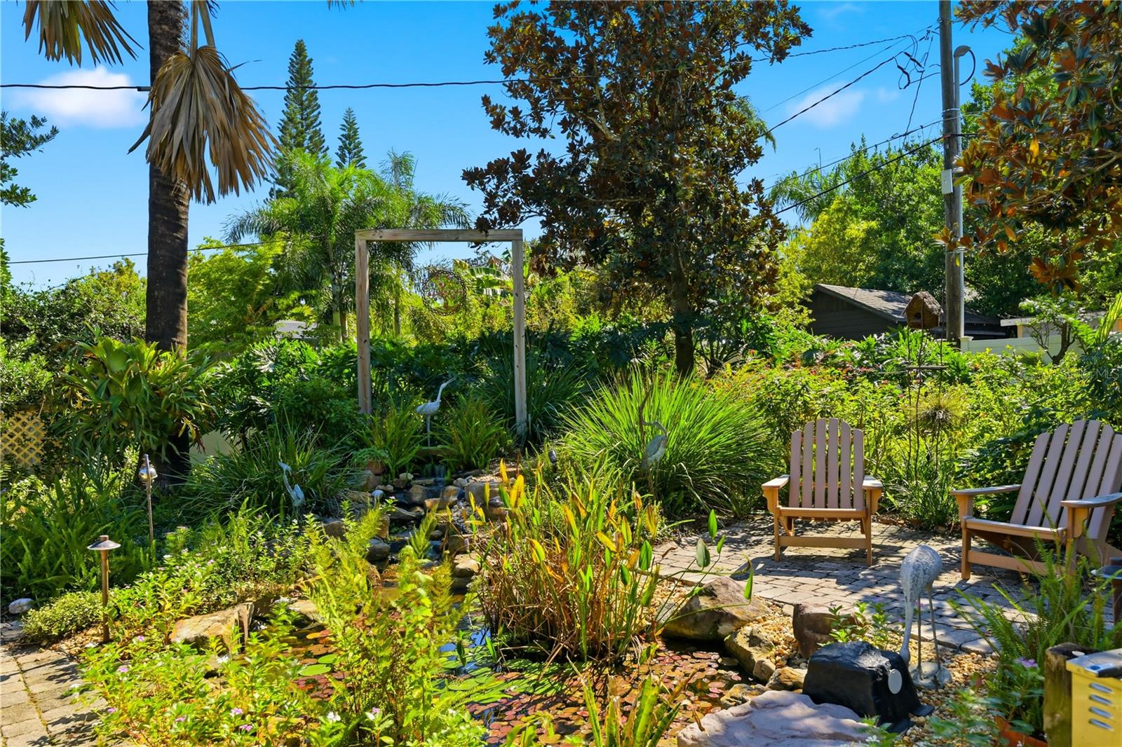 MORELAND HILLS - Residential