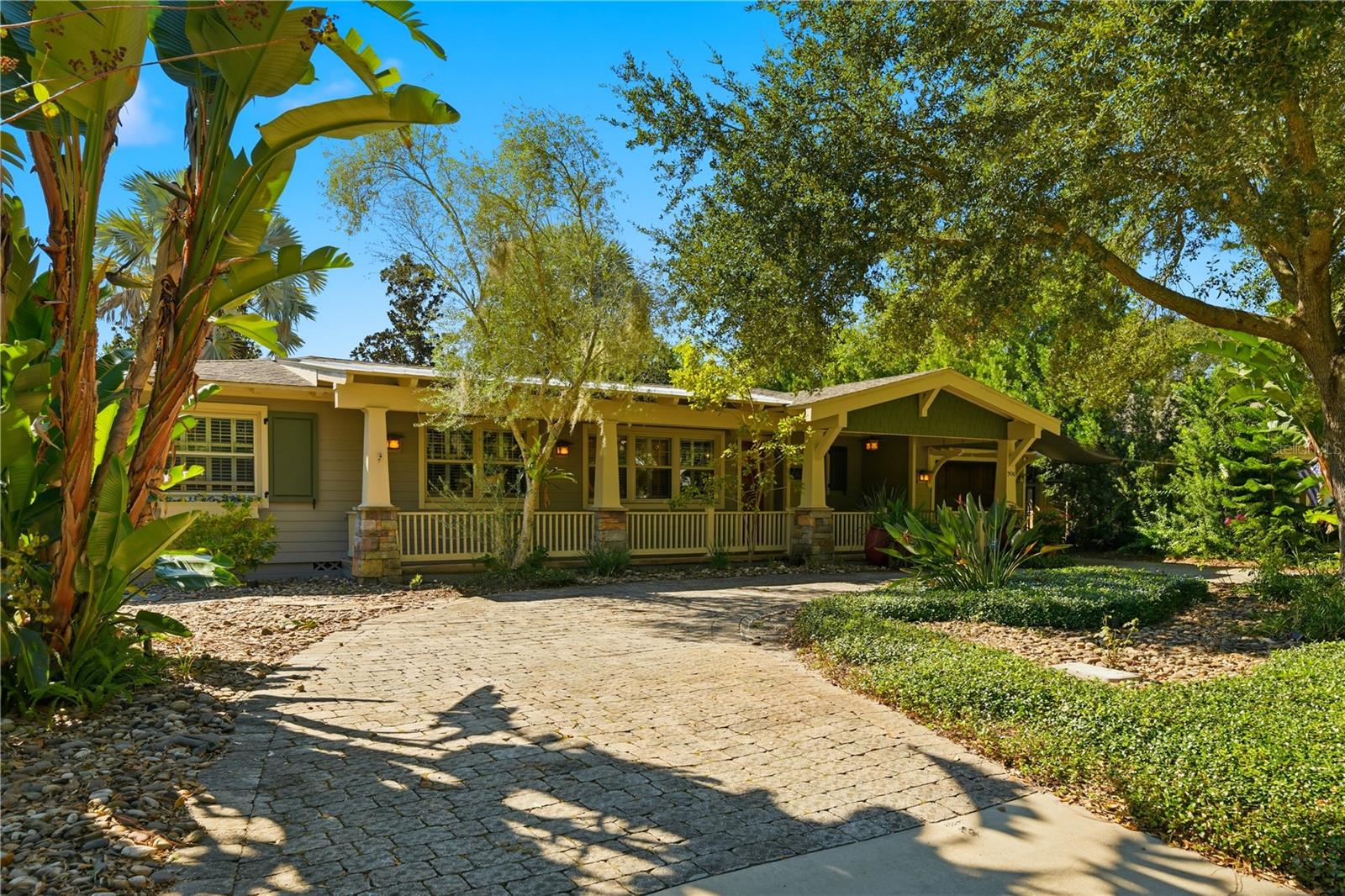 MORELAND HILLS - Residential