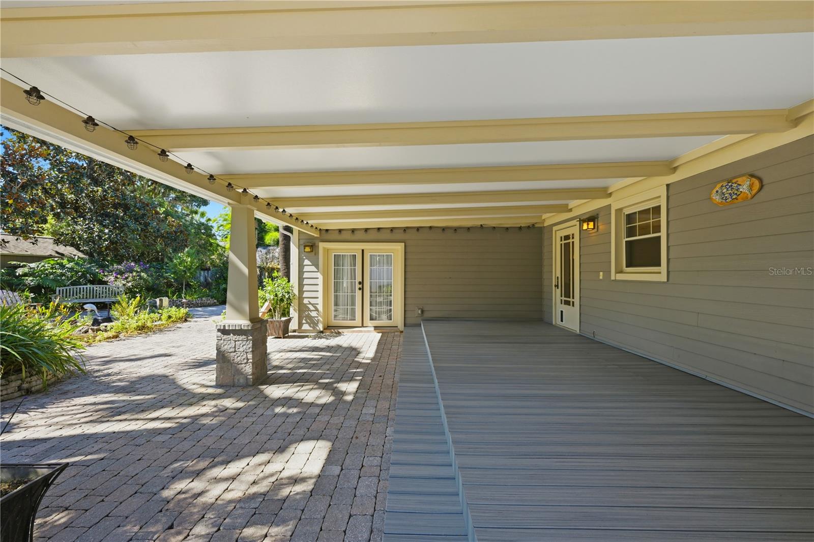 MORELAND HILLS - Residential