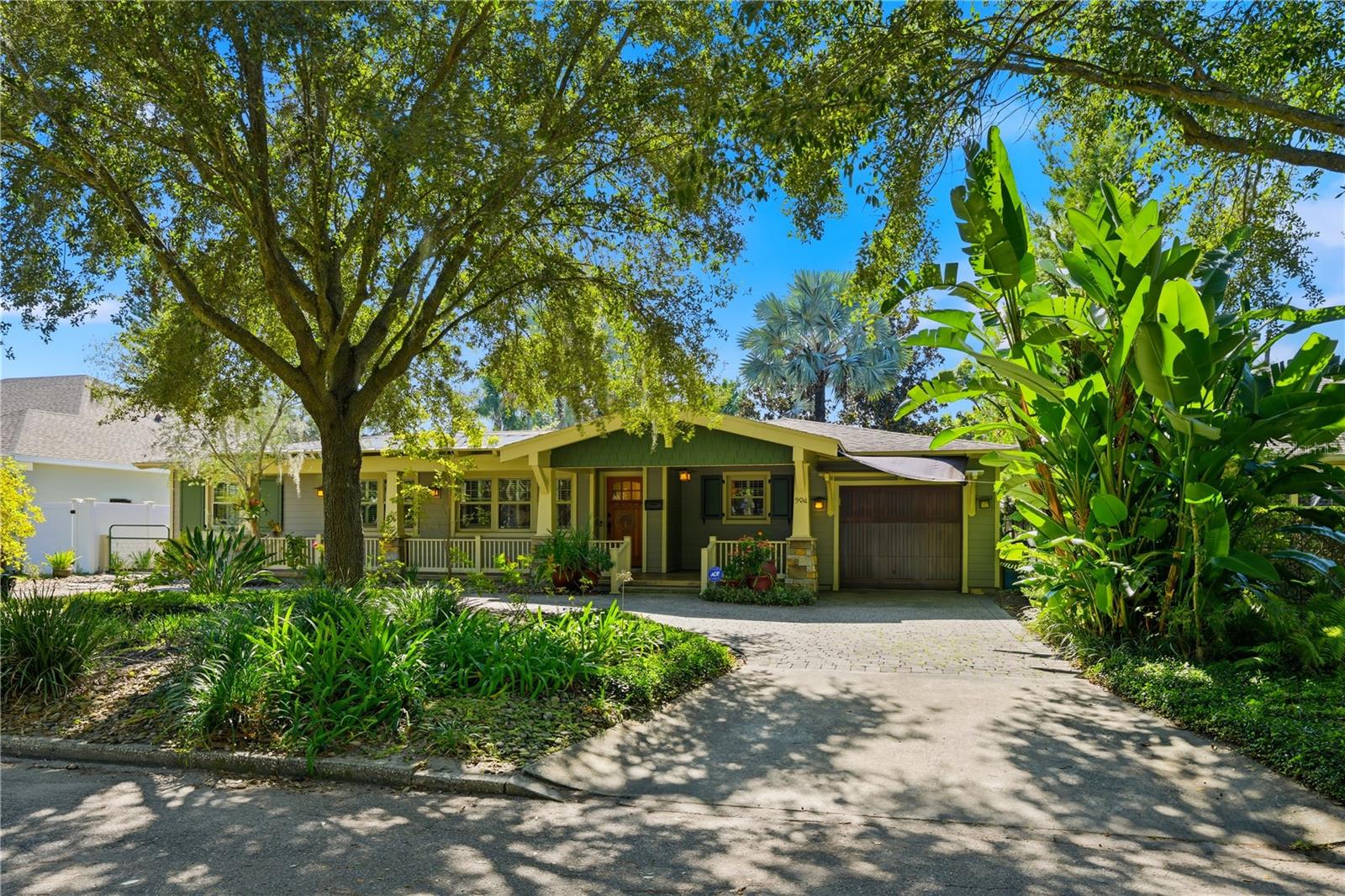 MORELAND HILLS - Residential